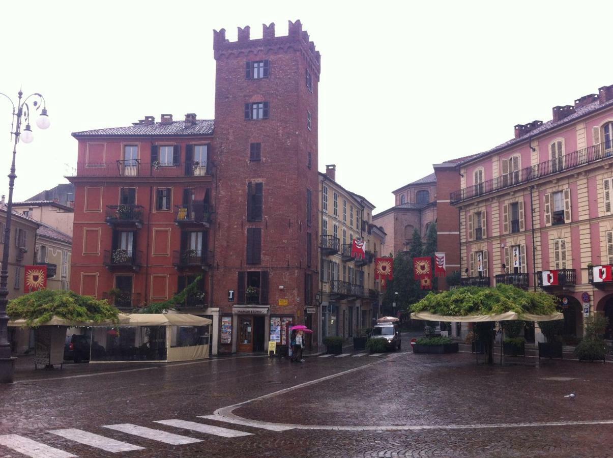 Appartamento In Centro Storico อัสตี ภายนอก รูปภาพ
