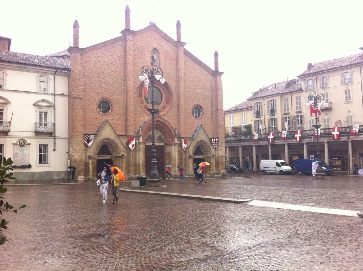 Appartamento In Centro Storico อัสตี ภายนอก รูปภาพ